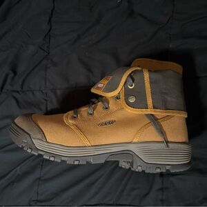 Keen boots brand new size 15